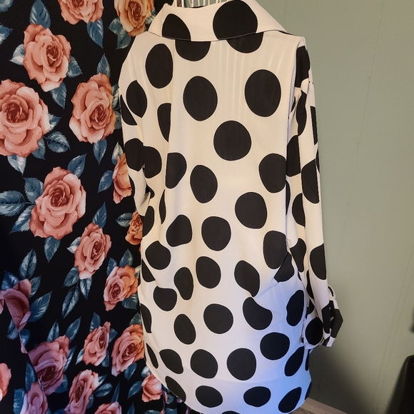 SOLD Polkadot hi low - Picture 4 of 4